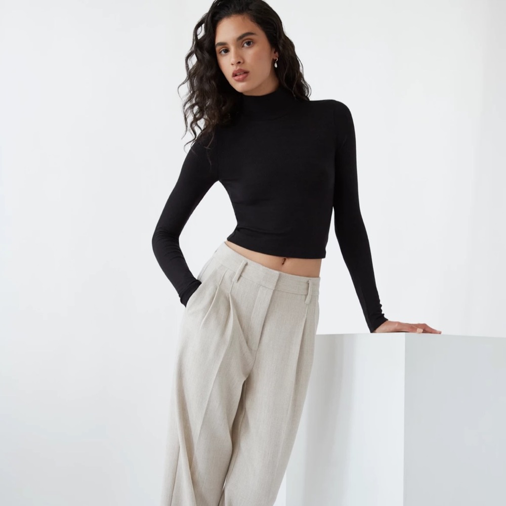 Wilfred Ribbed Turtleneck Long Sleeve Shirt in Black XS